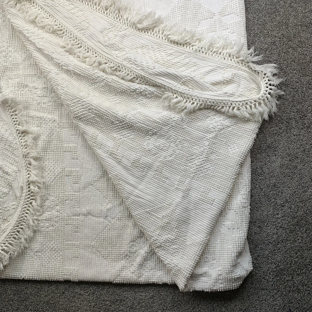 Fringed Chenille Medallion Bedspread Mid Century Off White Cotton 76 x 109 King